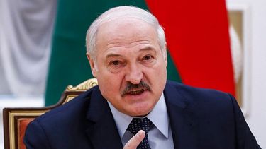 &nbsp;En esta foto de archivo, el mandatario bielorruso Alexander Lukashenko habla durante una reunión con funcionarios de la Comunidad de Estados Independientes en Minsk el 28 de mayo de 2021.&nbsp;