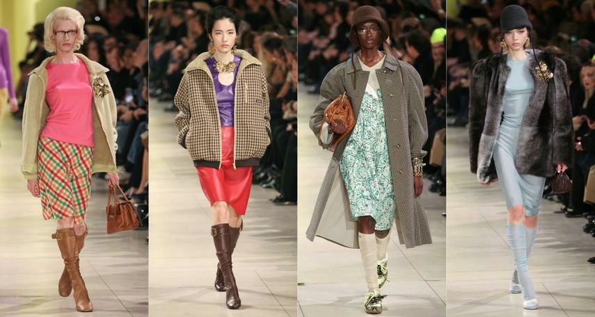 En la propuesta de Miu Miu en la pasarela de París predominan los calcetines largos, a colores, plateados o dorados, aparejados ya sea con zapatillas, botas y zapatos a tacones, a menudo arrugados.