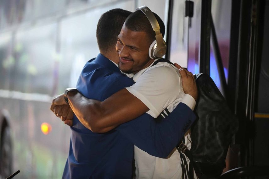 Salomón Rondón encabeza el grupo de 27 jugadores con los que la selección nacional afrontará los duelos.