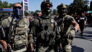 Agentes del Servicio de Inmigración y Aduana en la ciudad de Chicago.