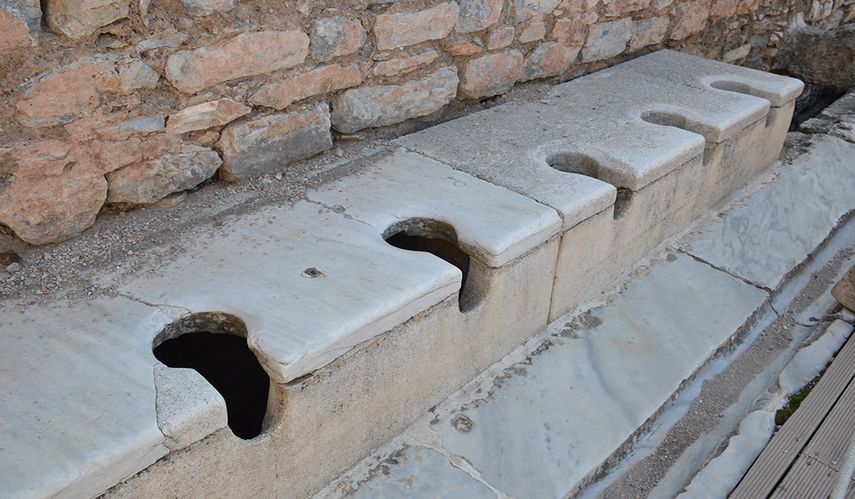 Los célebres baños públicos, construidos en mármol.
