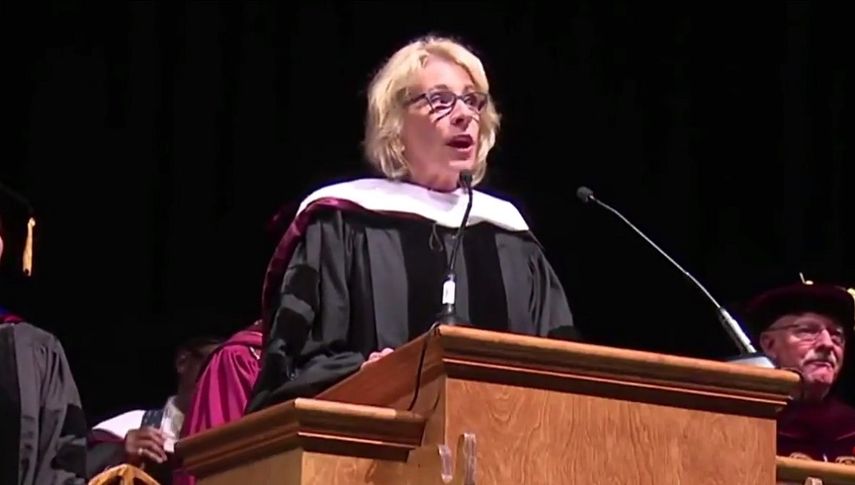 Desde que se conoció de la visita de la secretaria de Educación, Betsy DeVos, alumnos y grupos civiles afroamericanos de&nbsp;Florida&nbsp;manifestaron su rechazo.