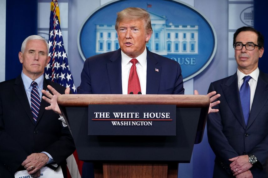 El presidente Donald Trump en una de sus intervenciones p&uacute;blicas sobre la pandemia.