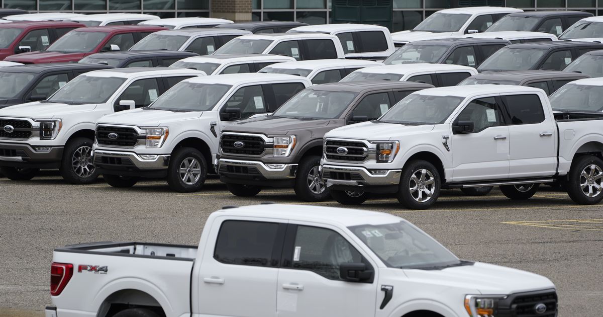Ventas minoristas suben impulsadas por el sector automotriz