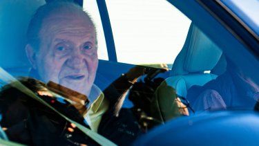 El rey emérito Juan Carlos I llega a Sanxenxo (Pontevedra), a 17 de abril de 2024.
