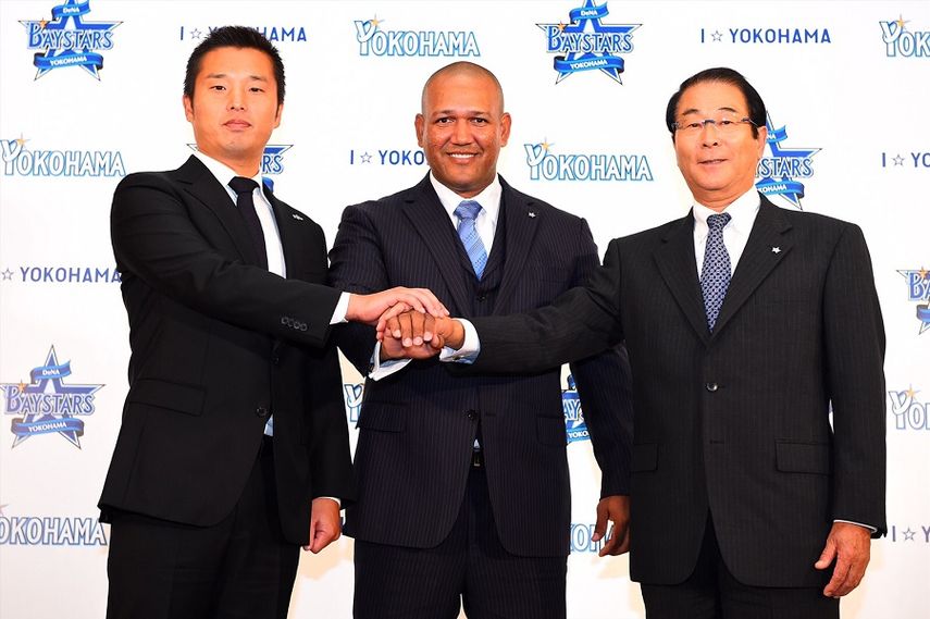 Ramírez, al centro, ya planteó llevar a Luis Sojo como uno de sus coaches. (CORTESÍA CÁRDENAS SPORTS MEDIA) 