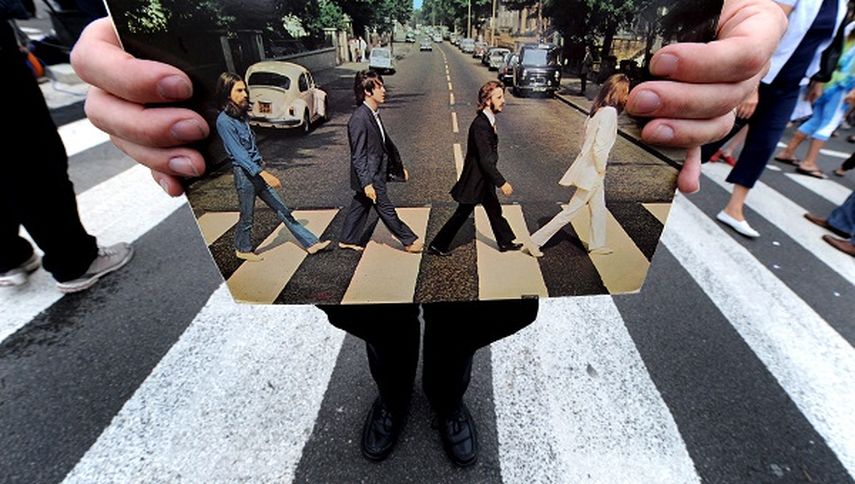 El grupo The Beatles en el cruce de Abbey Road. (EFE)
