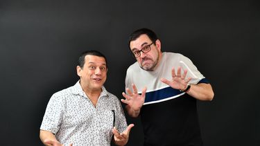 Los humoristas venezolanos Laureano Márquez y Emilio Lovera.