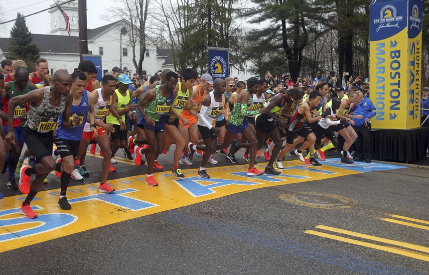En foto de archivo del 15 de abril del 2019 foto de la salida de la edición 123 del Maratón de Boston. El 28 de mayo del 2020 por primera vez en sus 124 de historia cancelan el Maratón de Boston debido a la pandemia de coronavirus. (