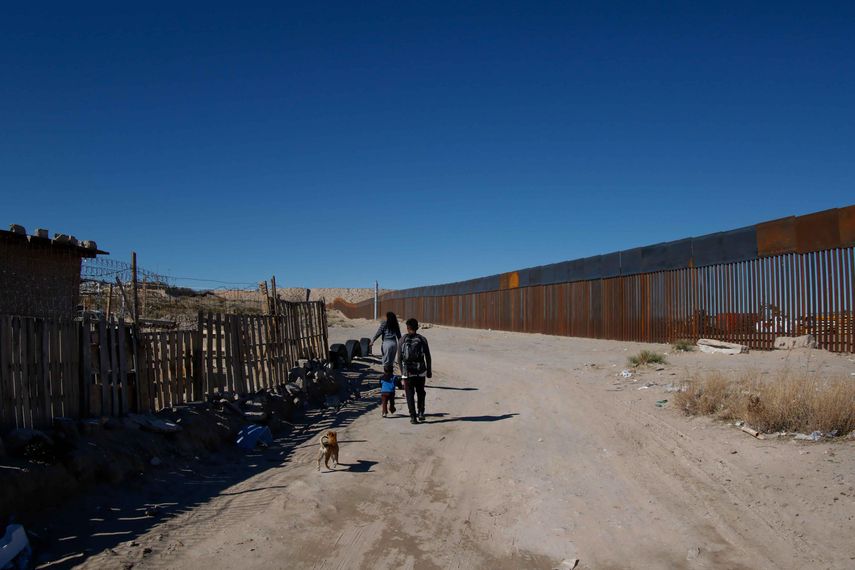 Trump aseguró que la construcción del&nbsp;muro&nbsp;en la frontera con México comenzará en meses.