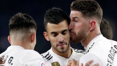 Ceballos, en un libre directo, engañó a la barrera verdiblanca y logró sorprender al Pau López para poner el 1-2 definitivo.