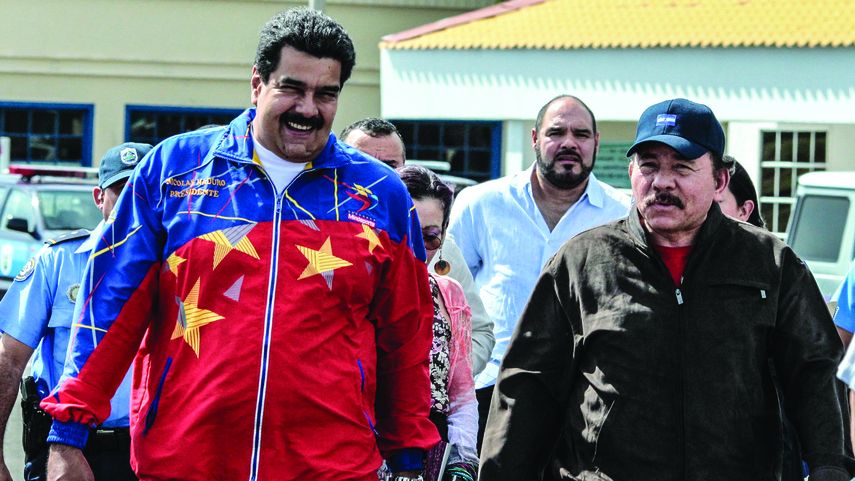La crisis política y económica que sufre el régimen de Nicolás Maduro (izq) ha generado su afectación también en los proyectos pactados con el Gobierno de su homólogo nicaragüense Daniel Ortega.