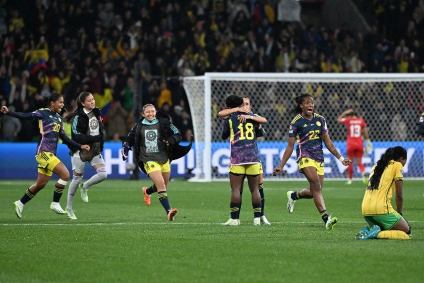 Las jugadoras reaccionan al final del partido de fútbol de octavos de final de la Copa Mundial Femenina de Australia y Nueva Zelanda 2023 entre Jamaica y Colombia en el Melbourne Rectangular Stadium, también conocido como AAMI Park, en Melbourne el 8 de agosto de 2023. &nbsp;