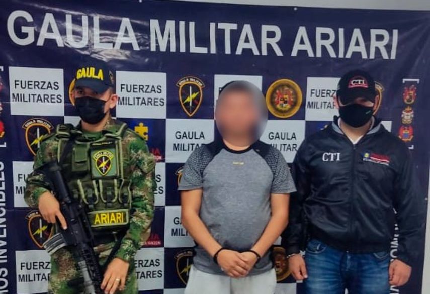 Alias Márgaro es requerido en extradición por la Corte Distrital de los Estados Unidos que lo sindica de delitos conexos con el tráfico de cocaína. Fue detenido por el Ejército de Colombia.