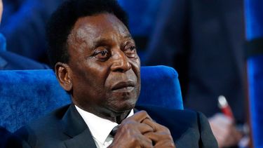 Pelé fue hospitalizado esta semana en Sao Paolo, Brasil, en un intento por reevaluar su tratamiento contra el cáncer de colon.
