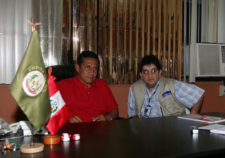 El empresario Julio Augusto López (der) aparece al lado del presidente peruano Ollanta Humala (CORTESÍA: Diario Correo)