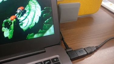 Cable USB bloquea o destruye un ordenador como protección en caso de robo