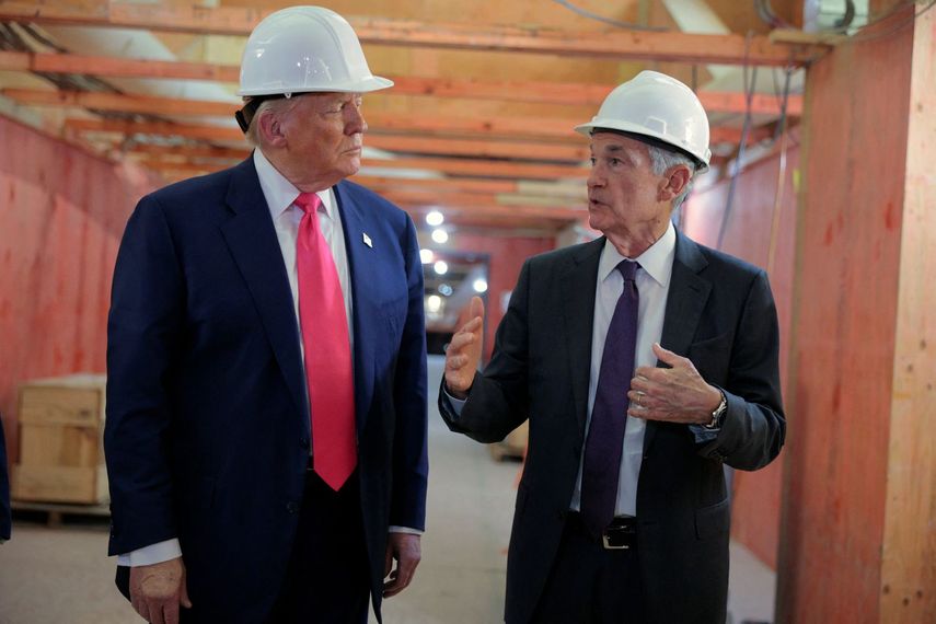 El presidente de Estados Unidos Donald J. Trump y el presidente de la Reserva Federal, Jerome Powell.