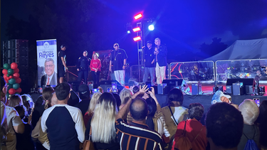 Festival Anual del Encendido del Árbol Navideño en Flagami, Miami.
