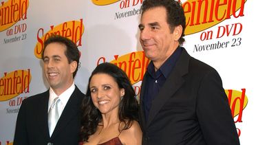Jerry Seinfeld, Julia Louis Dreyfus y Michael Richards llegan al lanzamiento de las primeras tres temporadas de Seinfeld en DVD, en Nueva York.