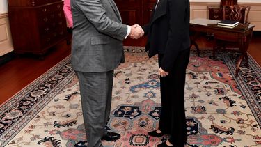 La canciller de Colombia María Angela Holguín reunida con el Secretario de Estado Rex Tillerson el 20NOV17 en Washington.&nbsp;