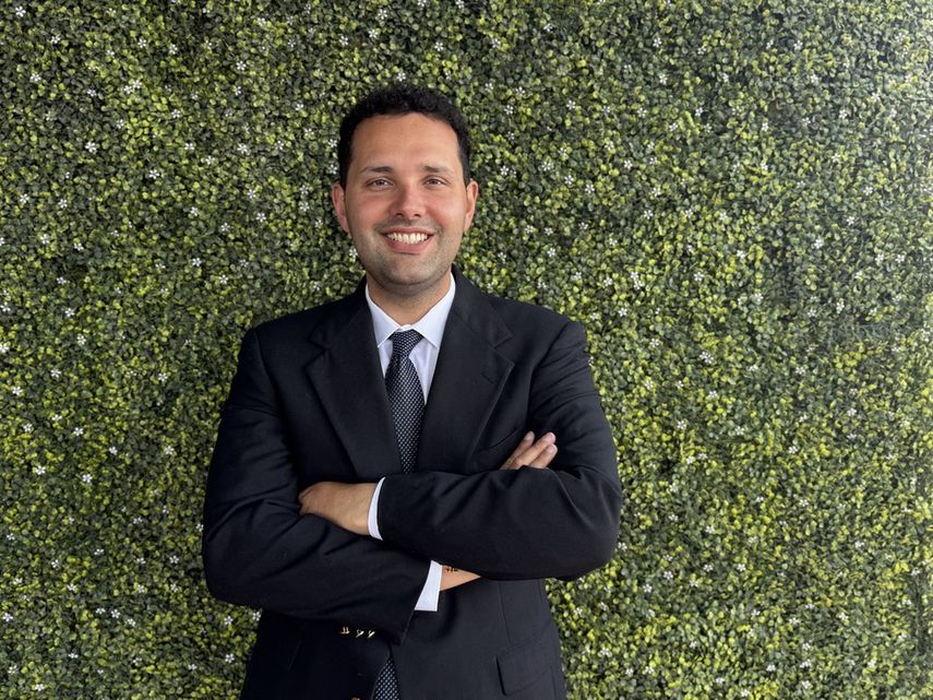 El exconcejal Bryan Calvo aspira a ser el próximo alcalde de Hialeah.