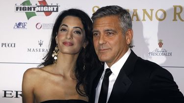 La pareja anunció que se casarían hace apenas dos semanas. (AP)