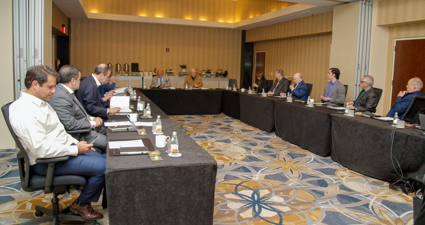 Vista parcial de la reunión del Grupo IDEA en el hotel Intercontinental de Miami el martes 11 de noviembre de 2025.