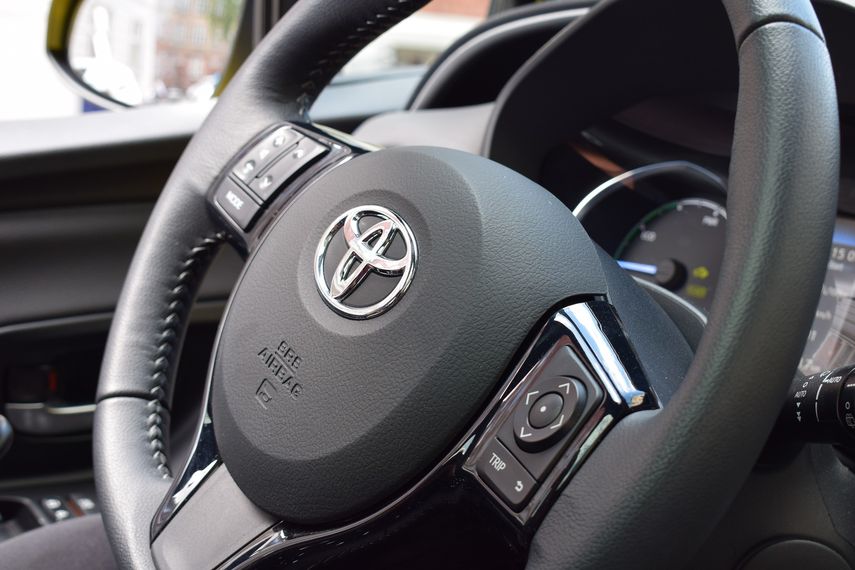Toyota dijo que la computadora podr&iacute;a no tener la protecci&oacute;n adecuada contra el ruido el&eacute;ctrico que puede ocurrir en los accidentes.