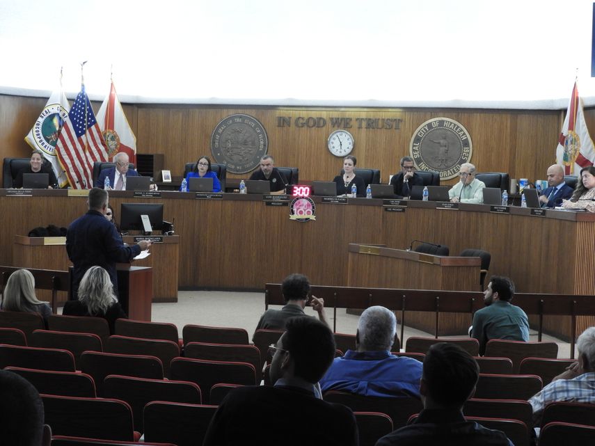 Pleno del Ayuntamiento de Hialeah.&nbsp;