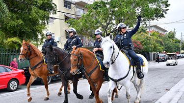 Miembros de la Policía también desfilaron en la&nbsp;Parada Escolar Martiana.&nbsp;