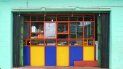 Un puesto de venta de comida en Cuba. Un puesto de venta de comida en Cuba.