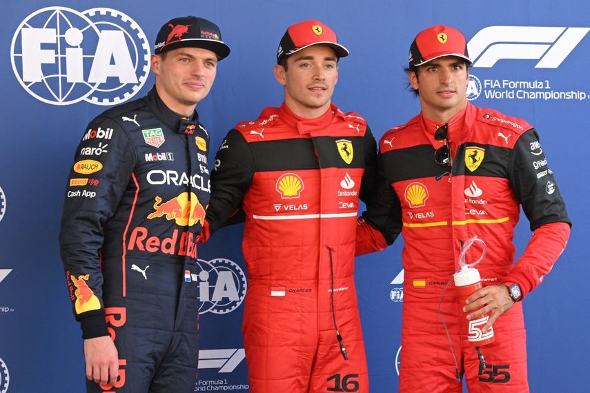 Charles Leclerc (Centro), Max Verstappen (Izquierda) y Carlos Sainz (Derecha) completan los tres primeros lugares de salida para el Gran Premio de España en la Fórmula 1, donde la Pole queda en manos de Ferrari