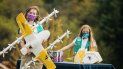 Foto provista por la empresa Wing LLC. En ella se ve a las Girl Scouts Alice Goerlich y Gracie Walker posando con un dron para entregar las galletas que venden en Christiansburg, Virginia. Foto provista por la empresa Wing LLC. En ella se ve a las Girl Scouts Alice Goerlich y Gracie Walker posando con un dron para entregar las galletas que venden en Christiansburg, Virginia.