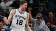 Gasol, de 37 años, renunció a la renovación automática y renegoció su contrato para alargarlo hasta 2020.