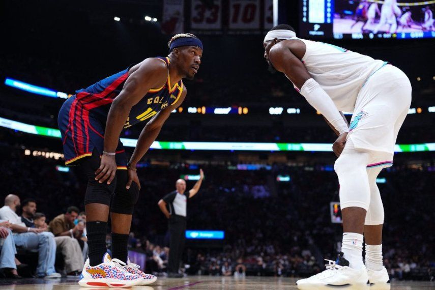 Jimmy Butler (izquierda), de los Warriors de Golden State, y Bam Adebayo, del Heat de Miami, durante un partido entre ambos equipos, el 25 de marzo de 2025. Jimmy Butler (izquierda), de los Warriors de Golden State, y Bam Adebayo, del Heat de Miami, durante un partido entre ambos equipos, el 25 de marzo de 2025.