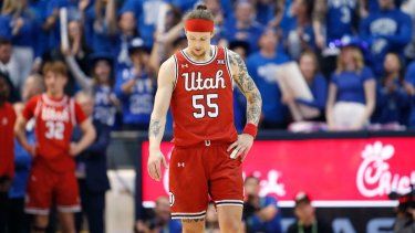 Gabe Madsen, en ese entonces del Utah Utes, reacciona durante los minutos finales de un partido, el 8 de marzo de 2025.