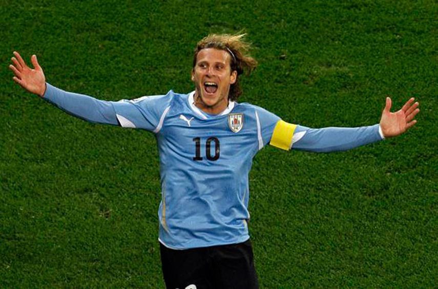  Forlán disputó 112 partidos con la selección de su país e hizo 36 goles (AP)