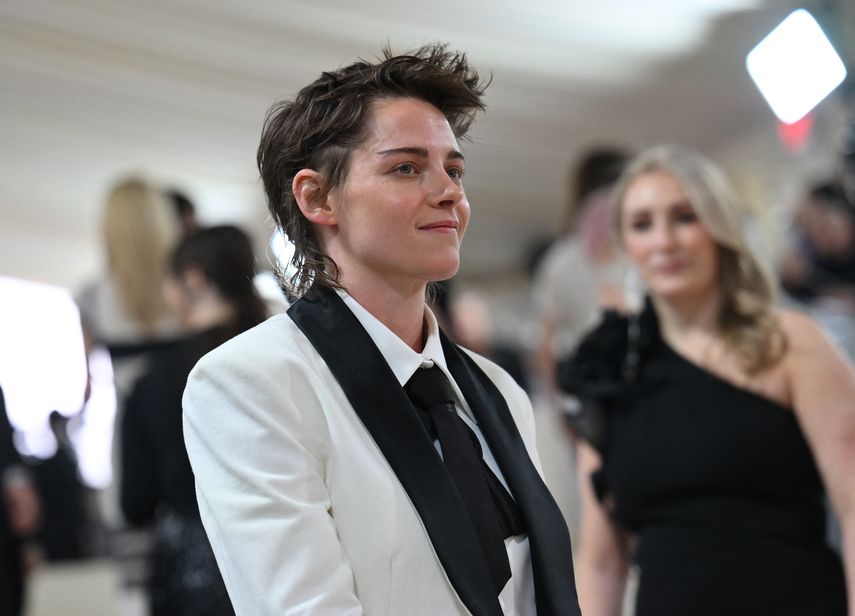 La actriz estadounidense Kristen Stewart llega a la Met Gala 2023 en el Museo Metropolitano de Arte el 1 de mayo de 2023 en Nueva York. Estrellas del séptimo arte y favoritos del cine independiente, desde Pedro Pascal y Kristen Stewart hasta Richard Linklater y Steven Soderbergh, se dirigieron a las montañas de Utah el jueves para la 40ª edición del festival de cine de Sundance.