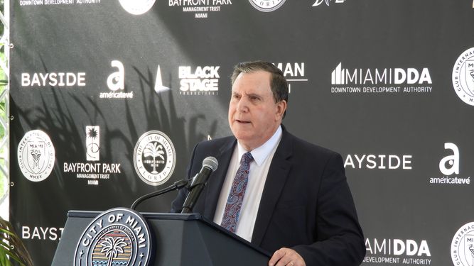 Joe Carollo, comisionado de Miami.&nbsp;