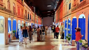 Los visitantes recorrieron réplicas de sitios icónicos de la capital cubana.