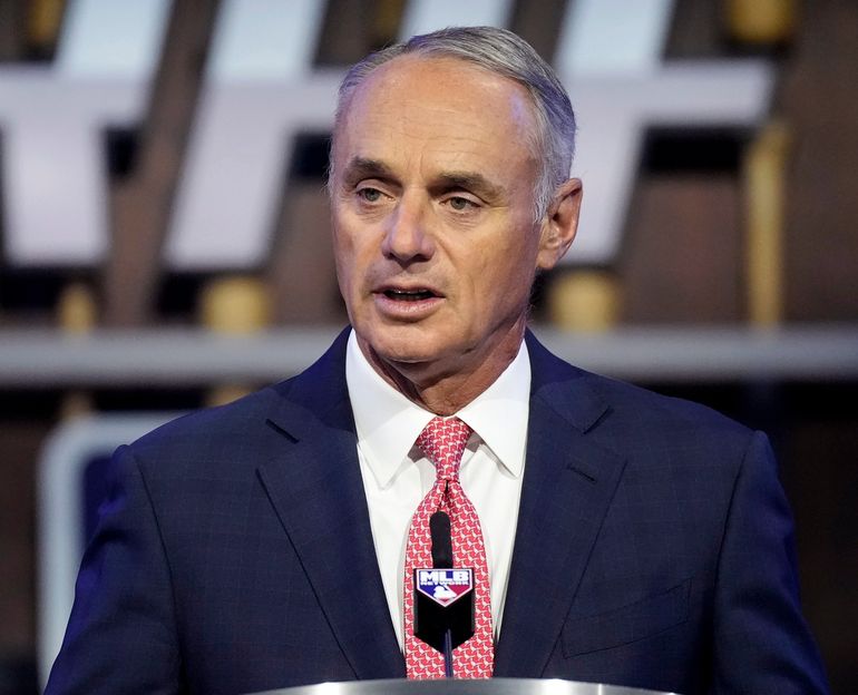 El Comisionado de MLB, Rob Manfred prevee que el mercado de Agentes Libres se congelará en diciembre con este paro laboral