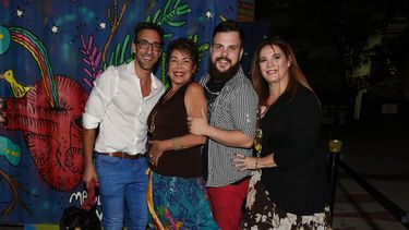 Alberto Mateo, Jeannette Lehr, Kevin Cass y  Lis Coleandro.