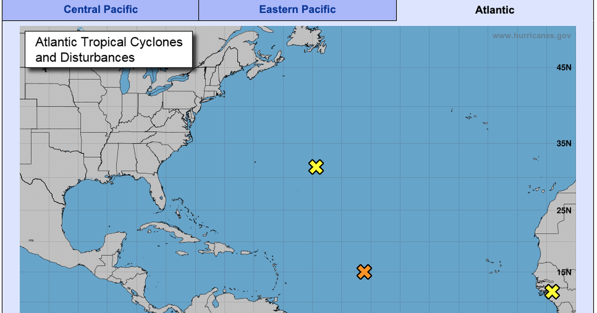 Centro de huracanes vigila tres formaciones en el Atlántico