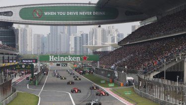 Se trata de la primera vez que una carrera no se disputar desde que una oleada de protestas propició la cancelación del Gran Premio de Bahréin en 2011. El Gran Premio de China queda anulado otro año más por la Fórmula 1