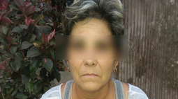 Juanita es una habanera que dice no soportar un día más la situación crítica de Cuba. Juanita es una habanera que dice no soportar un día más la situación crítica de Cuba.
