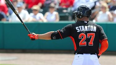 Stanton firmó el contrato más lucrativo en la historia de los deportes en EEUU y se espera mucho de él. (AP)