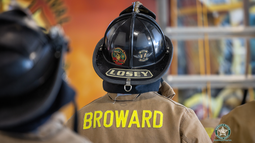 Bomberos del condado de Broward.
