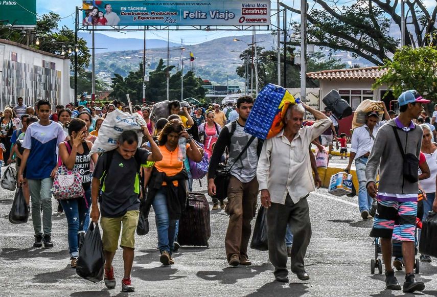La autoridad migratoria colombiana maneja la cifra de 550.000 venezolanos que viven en el país, y alrededor de 37.000 entran y salen diariamente