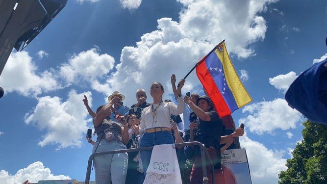 La líder opositora María Corina Machado se dirige a los venezolanos durante la protesta mundial en rechazo a los resultados de las elecciones presidenciales del 28 de julio.